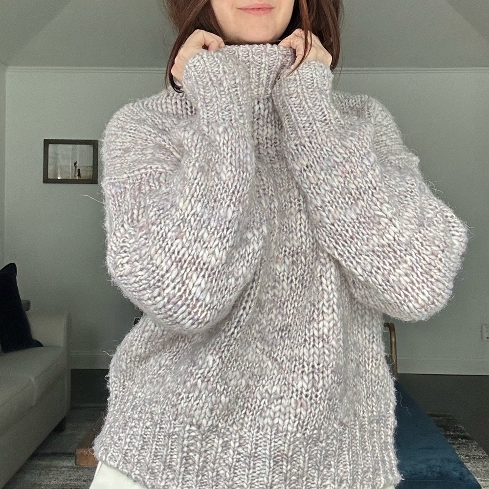 Melrose and Market lavender wool-blend sweater. Size M